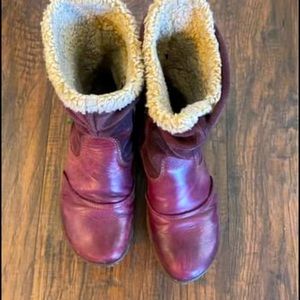 Beautiful and warm Spanish bootie from El Naturalista